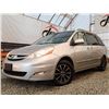 Image 2 : C4 --  2007 TOYOTA SIENNA XLE AWD, Silver, 208551 KM