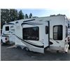 Image 10 : 0E --  2009 Jazz By Thor 5th Wheel, White, From The Hitch To The Bumper Is  27.5' Apx