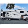 Image 27 : 0E --  2009 Jazz By Thor 5th Wheel, White, From The Hitch To The Bumper Is  27.5' Apx