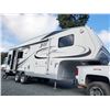 Image 30 : 0E --  2009 Jazz By Thor 5th Wheel, White, From The Hitch To The Bumper Is  27.5' Apx