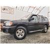 Image 1 : A12G --  2002 NISSAN PATHFINDER LE 4X4, Black, 269,269 KM