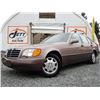 Image 2 : B2 --  1993 MERCEDES 300 SEL, GOLD, 192817 KM