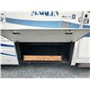 Image 56 : 0H --  2001 MARLIN MOTORHOME BY NATIONAL TRUBO DIESEL, White, 63,756 Miles  KM'S