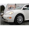 Image 32 : A12C --  1998 VW BEETLE , White, 282477 KM