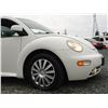 Image 33 : A12C --  1998 VW BEETLE , White, 282477 KM