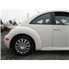 Image 38 : A12C --  1998 VW BEETLE , White, 282477 KM