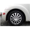 Image 40 : A12C --  1998 VW BEETLE , White, 282477 KM