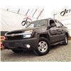 Image 2 : A4 --  2004 CHEVROLET AVALANCHE 1500 4X4, Grey, 130,406 KM