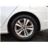 Image 28 : B5 --  2012 HYUNDAI SONATA GLS, White, 159870 KM