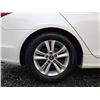 Image 43 : B5 --  2012 HYUNDAI SONATA GLS, White, 159870 KM