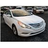 Image 7 : B5 --  2012 HYUNDAI SONATA GLS, White, 159870 KM