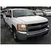 Image 8 : F2 --  2008 CHEVROLET SILVERADO 2500 HEAVY DUTY EXT CAB, White, 275008 KM