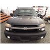 Image 5 : G3 --  2004 CHEVROLET AVALANCHE 1500 4X4, Grey, 130,406 KM
