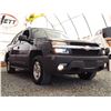 Image 7 : G3 --  2004 CHEVROLET AVALANCHE 1500 4X4, Grey, 130,406 KM