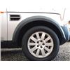 Image 60 : C6 --  2005 LAND ROVER LR3 SE 4X4, Grey, 128815 MILES