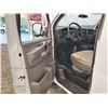 Image 84 : F6 --  2005 CHEVROLET EXPRESS 2500 CARGO VAN, White, 157810 MILES