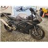 Image 7 : A12F --  2003 YAMAHA YZFR6 SB SPORT BIKE, GREY, UNKNOWN KMS