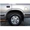 Image 25 : A2 --  1999 CHEVROLET BLAZER 4X4, Grey, 344289 KM  "NO RESERVE"