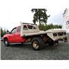Image 24 : F4 --  2008 CHEVROLET SILVERADO 3500 FLAT DECK EXT CAB, Red, 376208 KM