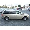 Image 12 : G6 --  2009 CHRYSLER TOWN AND COUNTRY LIMITED, Gold, 245445