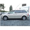 Image 23 : G6 --  2009 CHRYSLER TOWN AND COUNTRY LIMITED, Gold, 245445