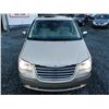 Image 6 : G6 --  2009 CHRYSLER TOWN AND COUNTRY LIMITED, Gold, 245445
