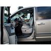 Image 88 : G6 --  2009 CHRYSLER TOWN AND COUNTRY LIMITED, Gold, 245445