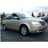 Image 8 : G6 --  2009 CHRYSLER TOWN AND COUNTRY LIMITED, Gold, 245445