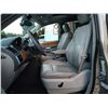 Image 90 : G6 --  2009 CHRYSLER TOWN AND COUNTRY LIMITED, Gold, 245445