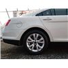 Image 52 : B6 --  2010 FORD TAURUS SEL , White, 182356 KM