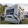 Image 25 : 0F --  2009 Roadranger By Extreme RV 5th Wheel, White, From The Tongue To The Bumper Is 30.5' Apx
