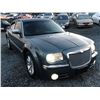 Image 8 : B1 --  2005 CHRYSLER 300C, Green, 152638 MILES TMU