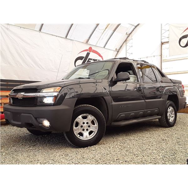 G3 --  2004 CHEVROLET AVALANCHE 1500 4X4, Grey, 130,406 KM