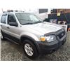 Image 37 : A12G --  2005 FORD ESCAPE XLT AWD, Silver, 281444 KM