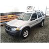 Image 4 : A12G --  2005 FORD ESCAPE XLT AWD, Silver, 281444 KM