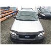 Image 9 : A12G --  2005 FORD ESCAPE XLT AWD, Silver, 281444 KM