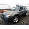 Image 1 : D5 --  2005 FORD ESCAPE XLT, Green, 253736 KM