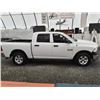 Image 9 : H5 --  2015 DODGE RAM 1500 ST CREW CAB 4X4, White, 329500  KM