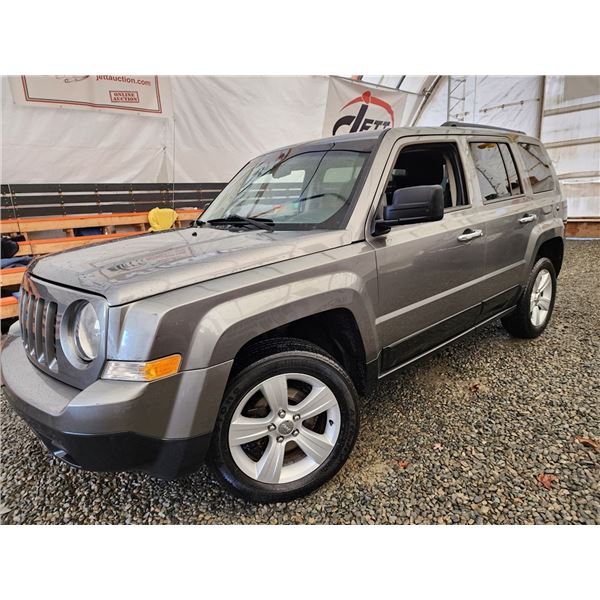 C3 --  2013 JEEP PATRIOT 4X4, Grey, 211157 KM