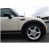 Image 37 : B5 --  2004 MINI COOPER , White, 212,213 KM