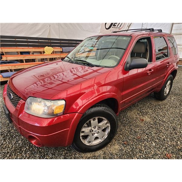 A10 --  2005 FORD ESCAPE LIMITED AWD , Red, 306177 KM