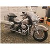 Image 10 : 0A --  2007 HARLEY-DAVIDSON FLHT CLASSIC ULTRA, GREY, 17,626 KM