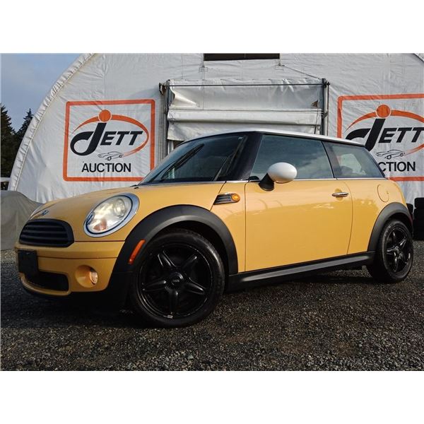 C4 --  2007 MINI COOPER , Yellow, 122852 KM