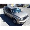 Image 10 : E3 --  2008 JEEP PATRIOT SPORT S, GOLD, 116,138 KMS