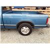 Image 10 : A11 --  1993 CHEVROLET S10 , Blue , 318606  KM's  "NO RESERVE"