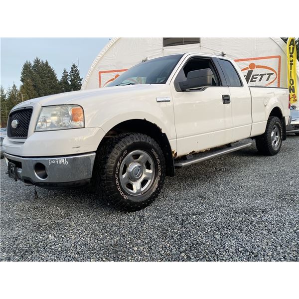 A12F --  2006 FORD F150 EXT CAB 4X4, White, 293519 KM TMU