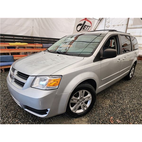 I2 --  2010 DODGE GRAND CARAVAN SE, Silver, 231894 KM