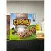 Image 2 : CASE LOT - Quaker chewy chocolate chip granola bars 12x120g