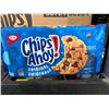 Image 2 : CASE LOT - Chips ahoy! original chocolate chip cookies 12x258g