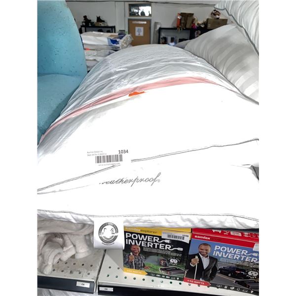 Weatherproof Down Free Queen Deluxe Pillows Lot of 2